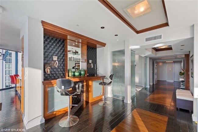 Building Photo - 333 Las Olas Way
