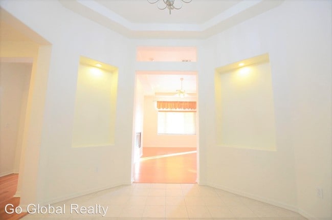 Building Photo - 3 br, 2.5 bath House - 11403 Orazio Dr