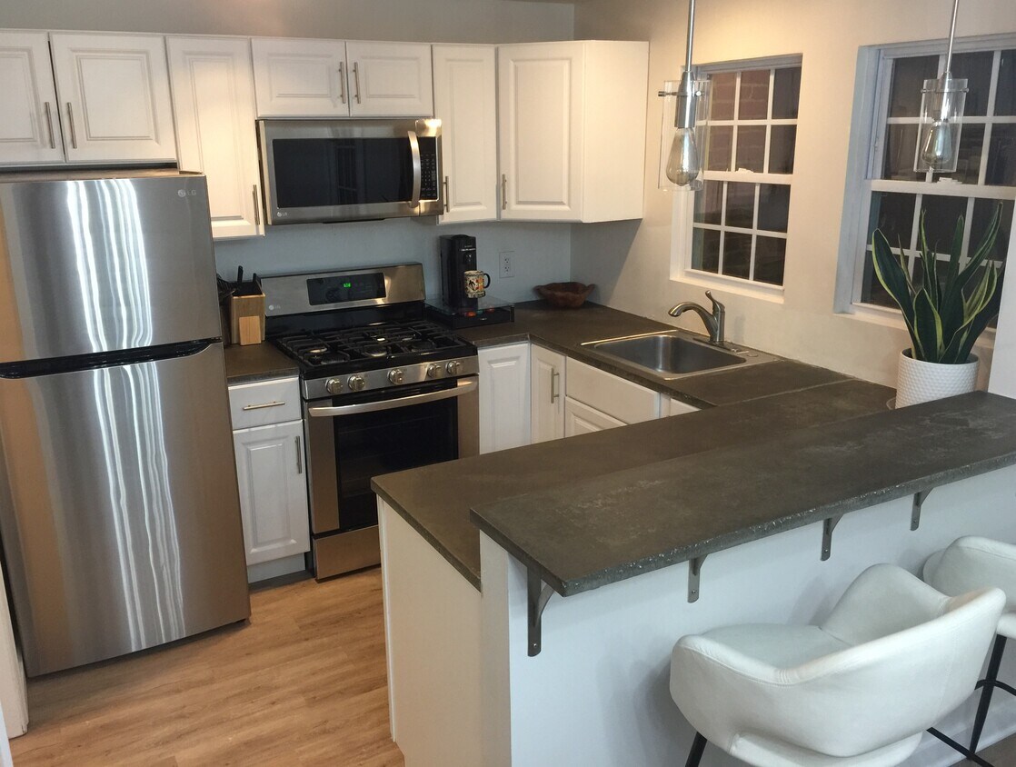 Foto principal - 464 Serpentine Dr