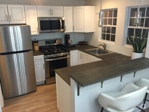 Building Photo - 464 Serpentine Dr