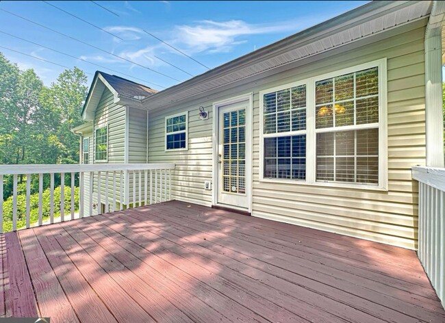 Building Photo - 80 Corn Crib Dr