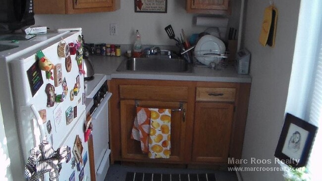 Building Photo - 16 Wait St