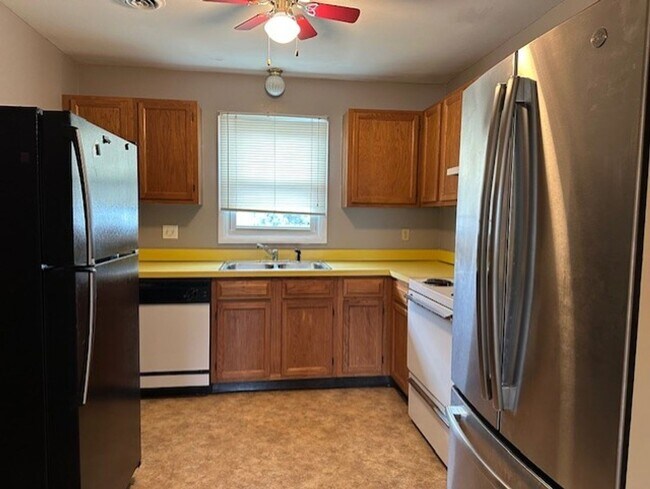 Foto del edificio - 10 E Front St