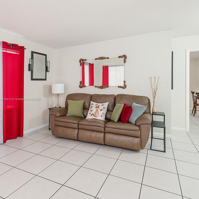 Building Photo - 1433 NW 4th Ave