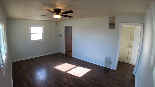 Living Room - 228 Bonnie Ln