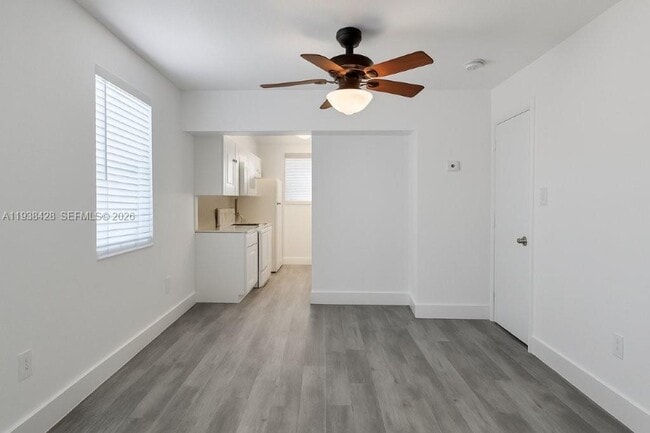 Foto del edificio - 2265 SW 15th St