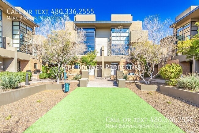 Photo - 1300 W 5th St House