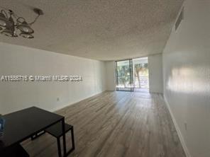 Building Photo - 1830 N Lauderdale Ave