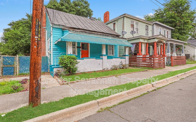 Building Photo - 2221 Harden St