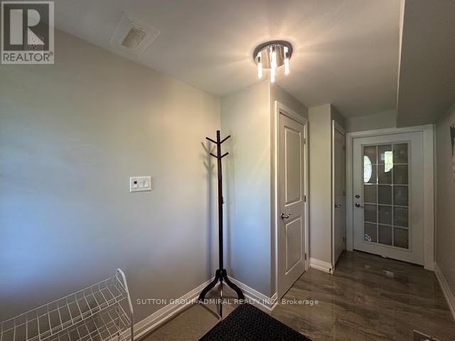 Photo du bâtiment - 5 Wycliffe Crescent