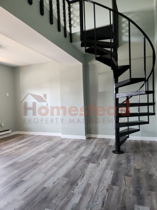 Foto del edificio - 121 Long Ln