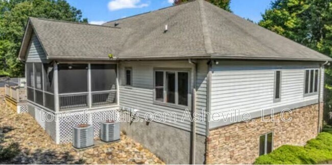 Foto del edificio - 29 Turkey Roost Ct