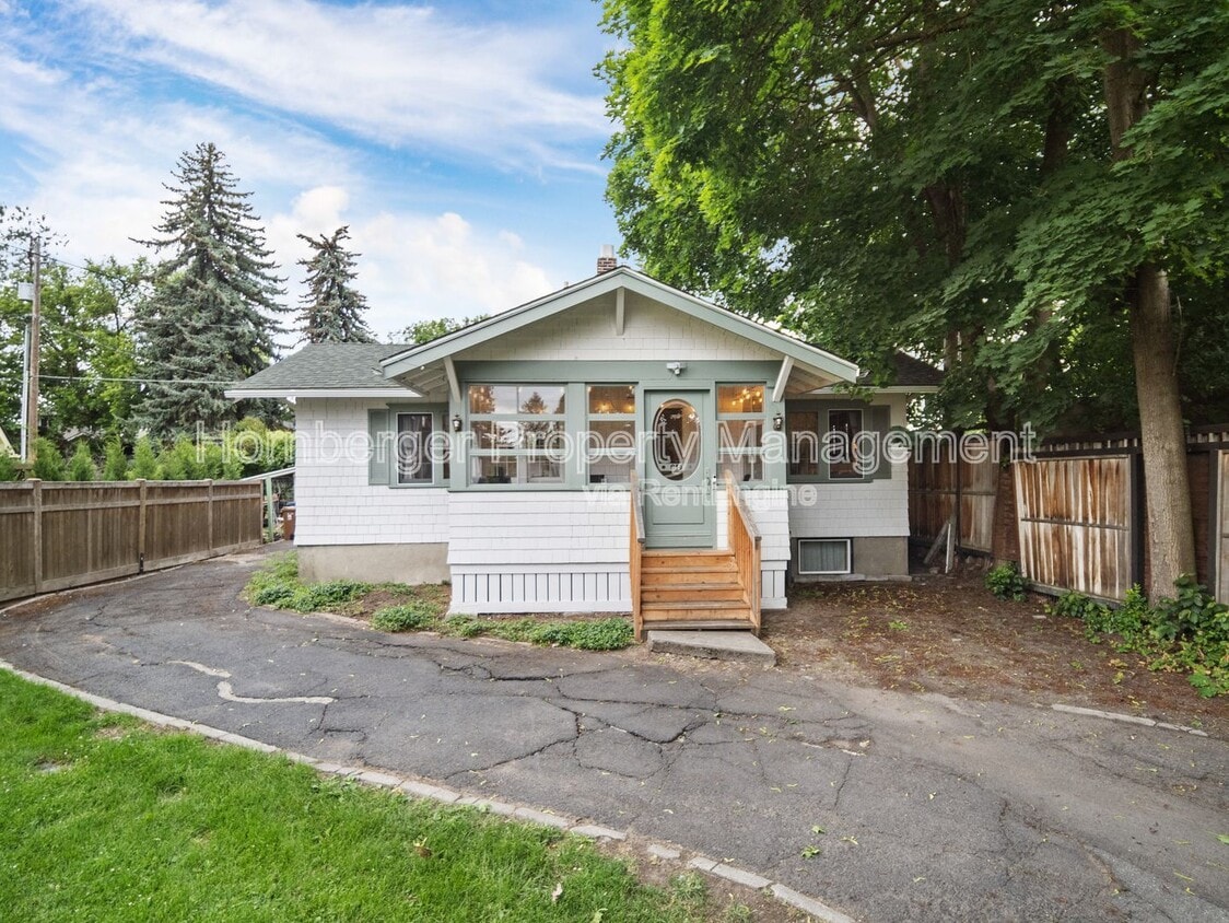 Primary Photo - 614 E 18th Ave