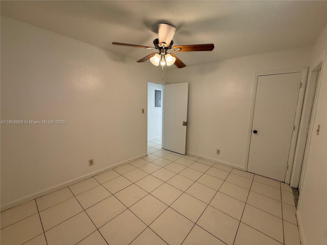 Foto del edificio - 1620 NW 52nd Ave
