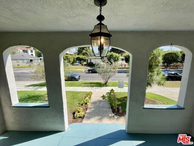 Foto del edificio - 5017 Edgewood Pl