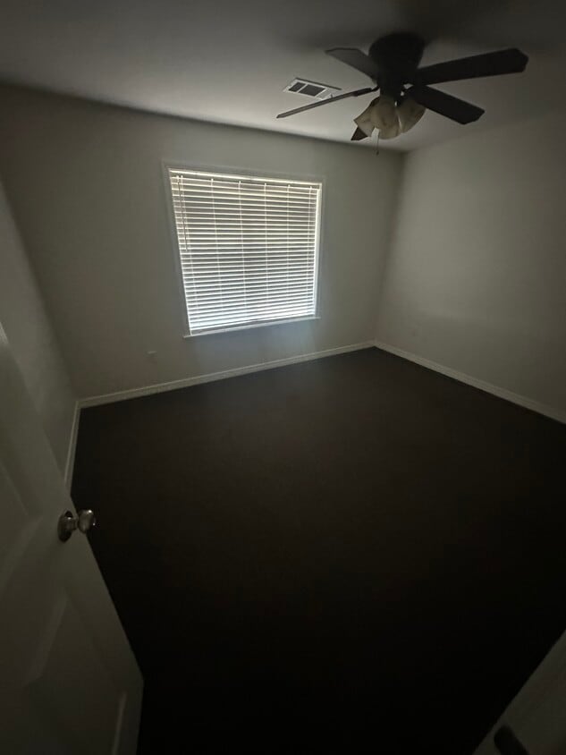 Building Photo - 1424 Sullenberger Ave