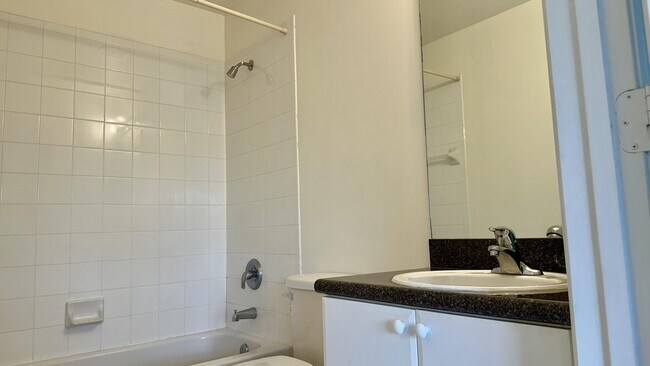 Building Photo - 1119 Shoma Dr