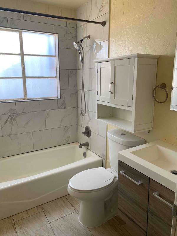 Building Photo - 732 E Waverly St