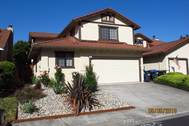 Building Photo - 982 Hacienda Cir