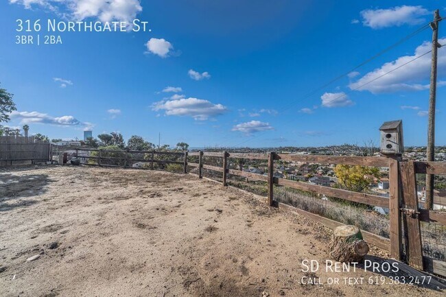 Building Photo - San Diego - Renovated 3 bd/1.5 ba Home wit...