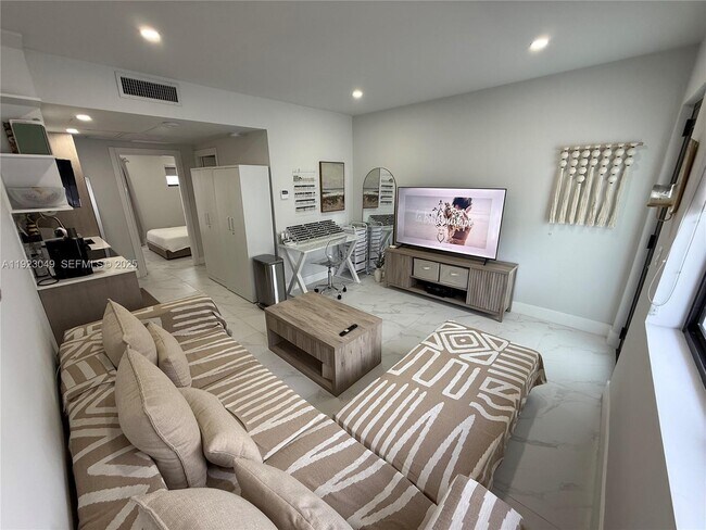 Foto del edificio - 944 Jefferson Ave