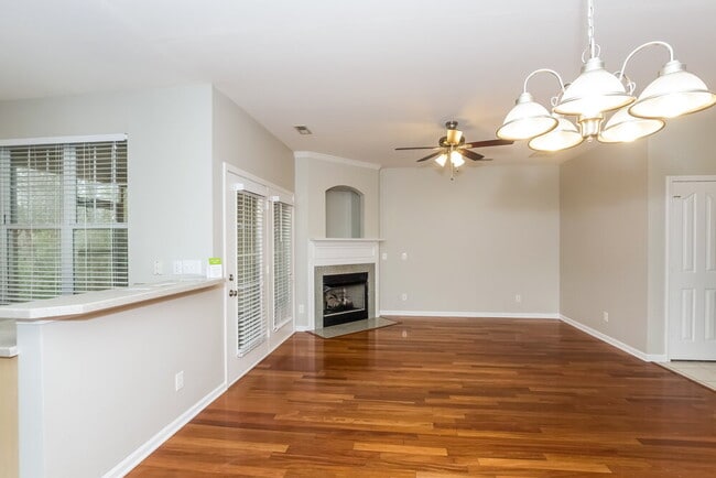 Building Photo - 10926 Princeton Commons Dr