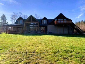 Building Photo - 37115-37113 13th Ave E