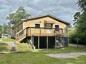 Building Photo - 424 Northdale Rd