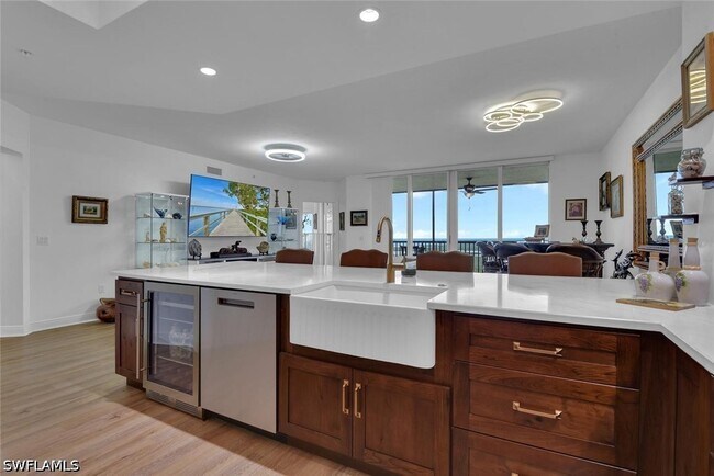 Building Photo - 1065 Borghese Ln