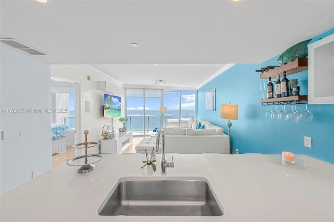 Building Photo - 17001 Collins Ave