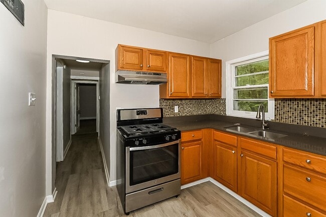 Foto del edificio - 305 Morton St