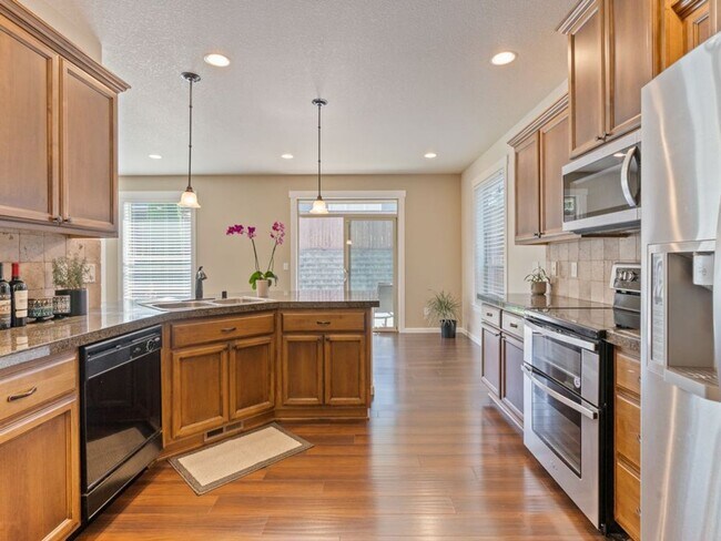 Building Photo - Beautiful Ridgefield Home