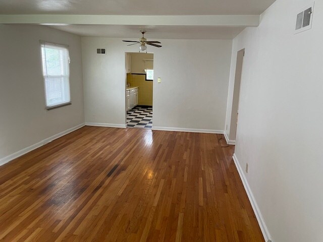 Foto del edificio - 7560 Ahern Ave