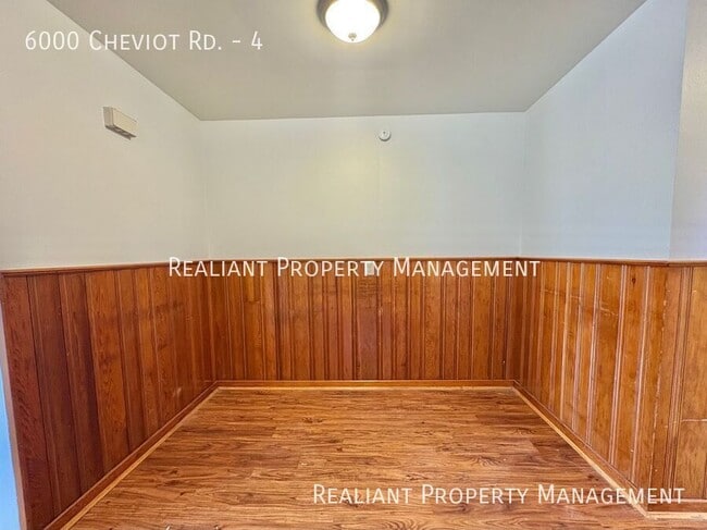Foto del edificio - 6000 Cheviot Rd