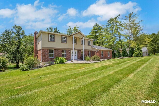 Foto del edificio - Spacious 4BR House in Town & Country, Ches...