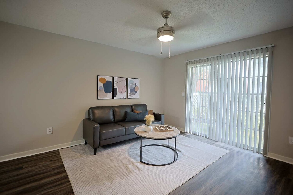 Foto principal - 50 Northtown Dr