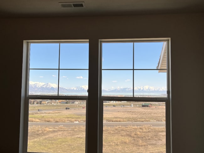 Building Photo - 927 W Coral Charm Wy