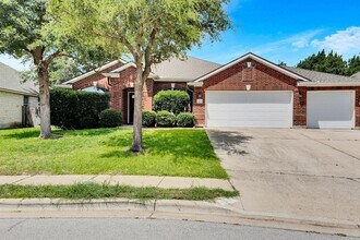 Building Photo - 507 King Eider Ln