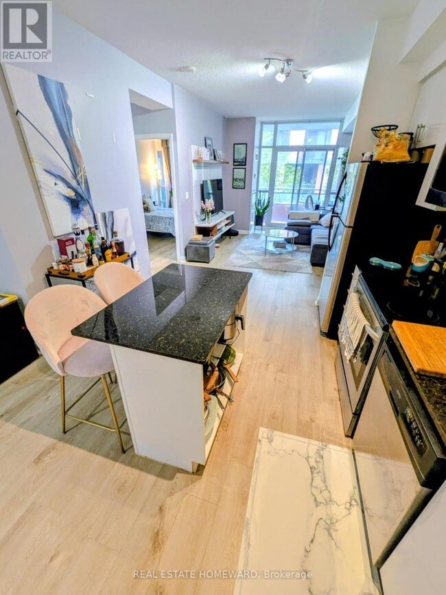 Building Photo - 15 Bruyeres Mews