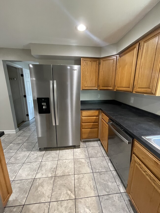 Building Photo - 1009 Beechwood Ln