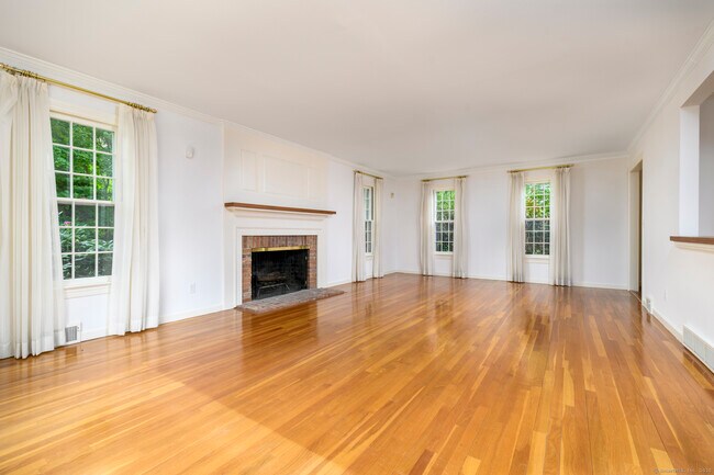Foto del edificio - 6 Baldwin Pl