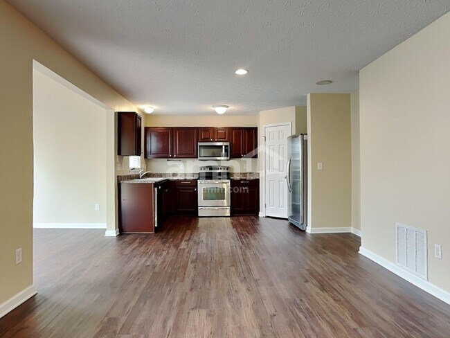 Foto del edificio - 460 Pewter Hill Ct