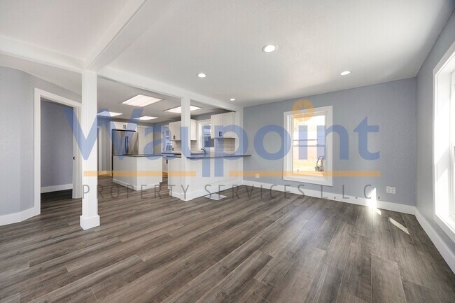 Building Photo - 3800 S Crystal