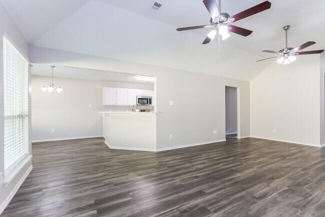 Building Photo - 3352 Jessica Ct