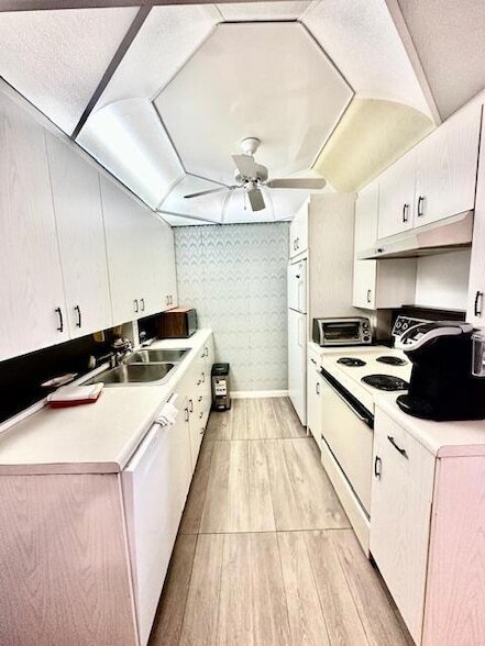 Photo - 2067 Cornwall D Apartment