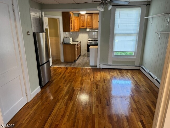 Building Photo - 12 Prospect St