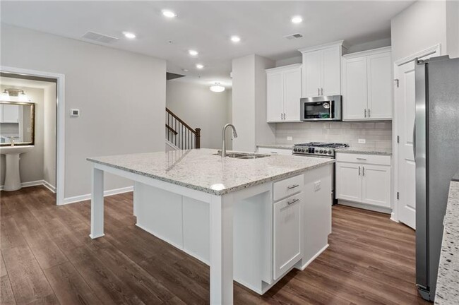 Building Photo - 120 GA-120