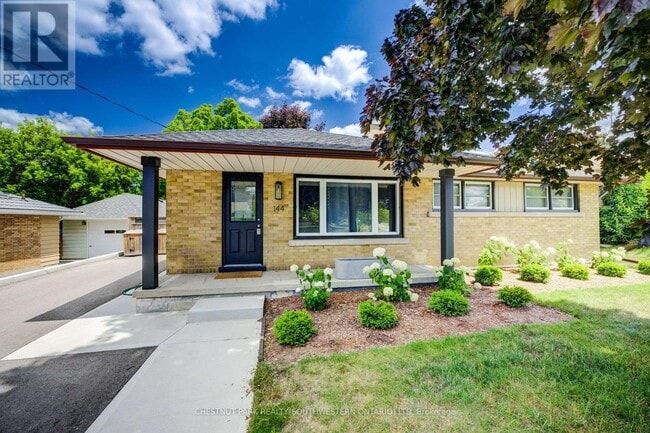 Building Photo - 144 Ellis Crescent S