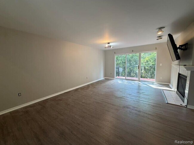 Foto del edificio - 758 Sandalwood Dr