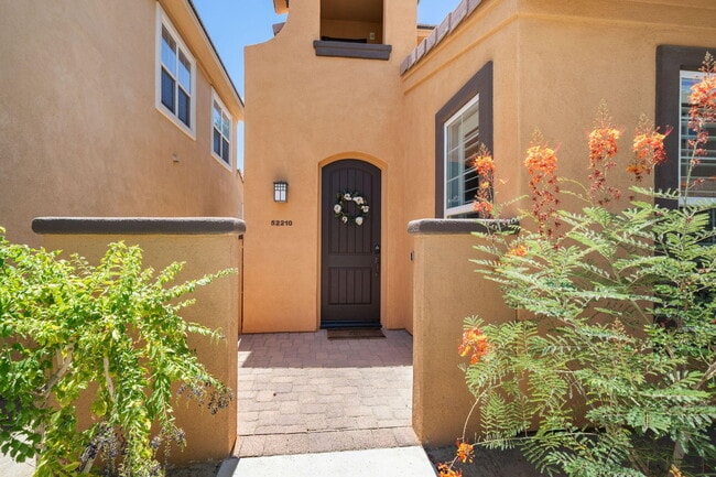Building Photo - 52210 Rosewood Ln